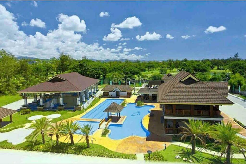 Dreamy 2Br Condo, With A Golf Course View Cebu Екстер'єр фото