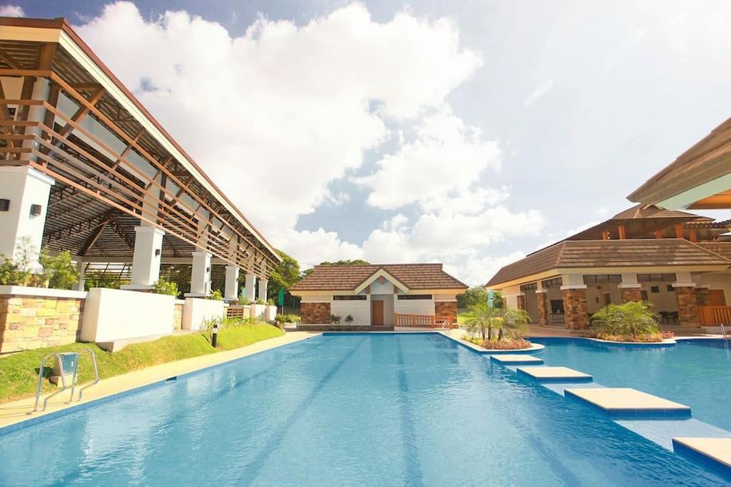 Dreamy 2Br Condo, With A Golf Course View Cebu Екстер'єр фото